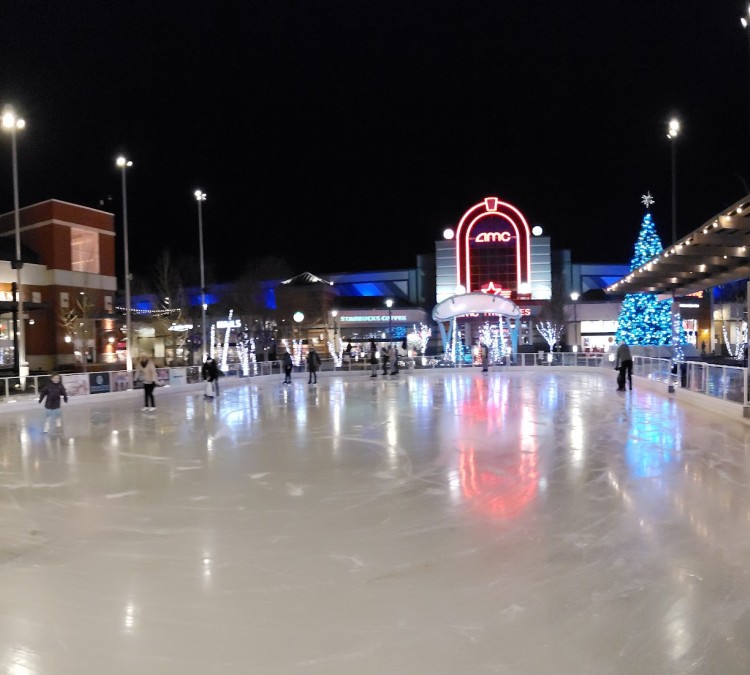 outdoor-ice-skating-the-avenue-at-white-marsh-photo